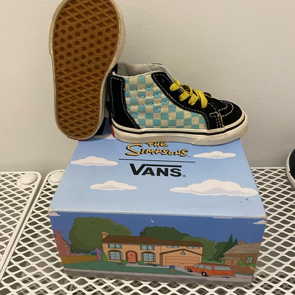 Vans X The Simpson - size 5 toddler - Picture 5 of 6